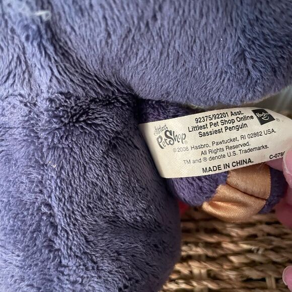 Littlest Pet Shop Sassiest Penguin Plush - Picture 7 of 13